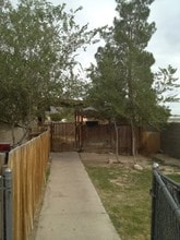 1401 Henry Dr in Las Vegas, NV - Foto de edificio - Building Photo
