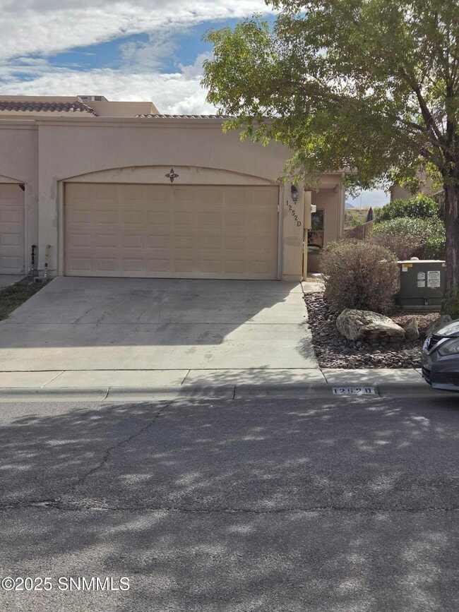 1252 Mission Nuevo Dr in Las Cruces, NM - Building Photo - Building Photo