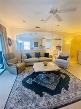 7867 Berkshire Pines Dr in Naples, FL - Foto de edificio - Building Photo