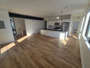 2448 Professor Ave, Unit B - Second Floor in Cleveland, OH - Building Photo - Building Photo