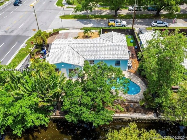 property at 320 SW 11th Ct