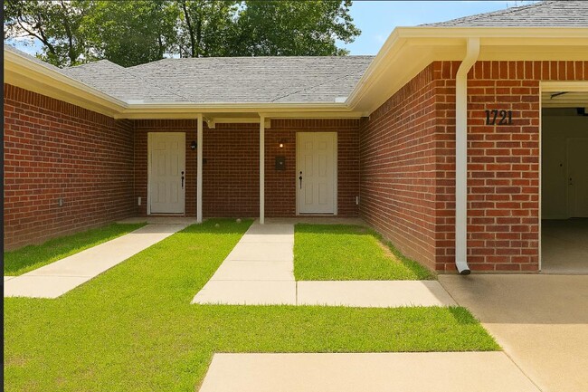 property at 1721 Division St