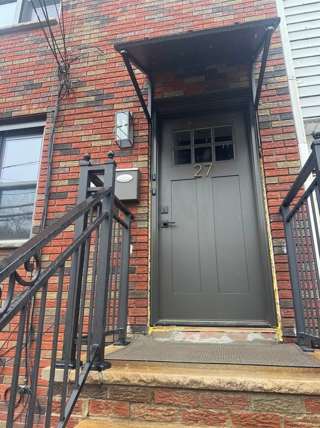 property at 27 Alan Terrace