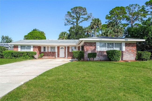 property at 40 Fairway Cir