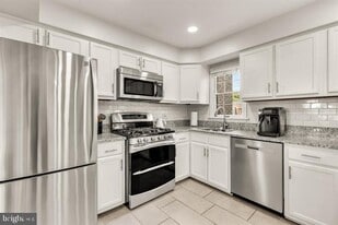 10855 Lockwood Dr in Silver Spring, MD - Building Photo