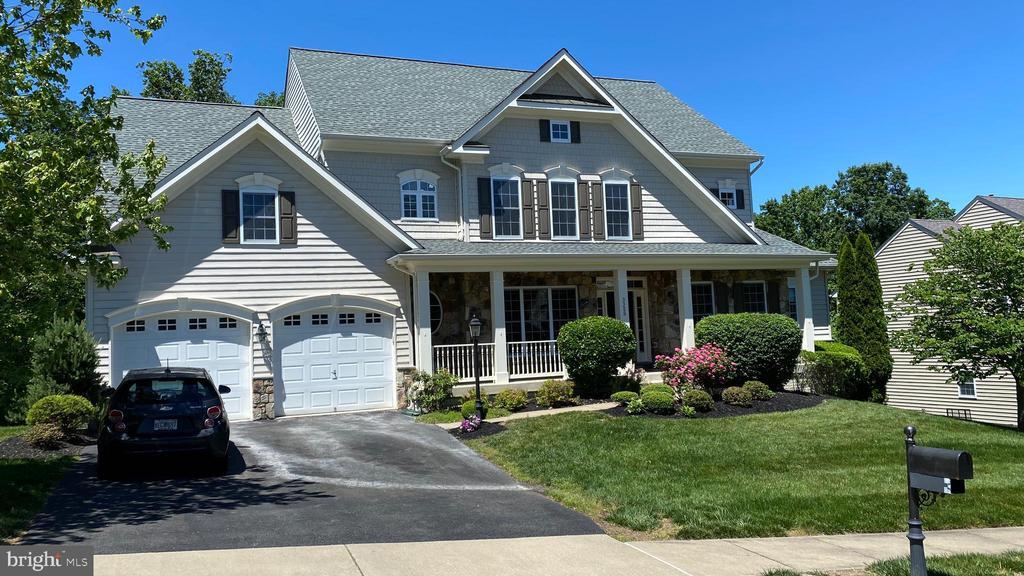 3325 Dondis Creek Dr in Triangle, VA - Building Photo