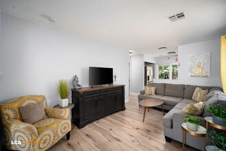 10105 Laurie Ave, Unit ADU in Bakersfield, CA - Building Photo - Building Photo