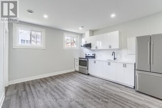 39 Welland Ave in St Catharines, ON - Building Photo - Building Photo