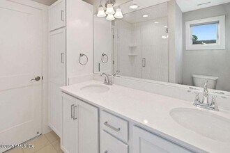 4 Orchard St in Cos Cob, CT - Building Photo - Building Photo