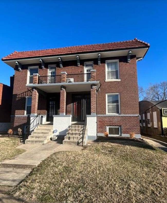 property at 4654 S Grand Blvd