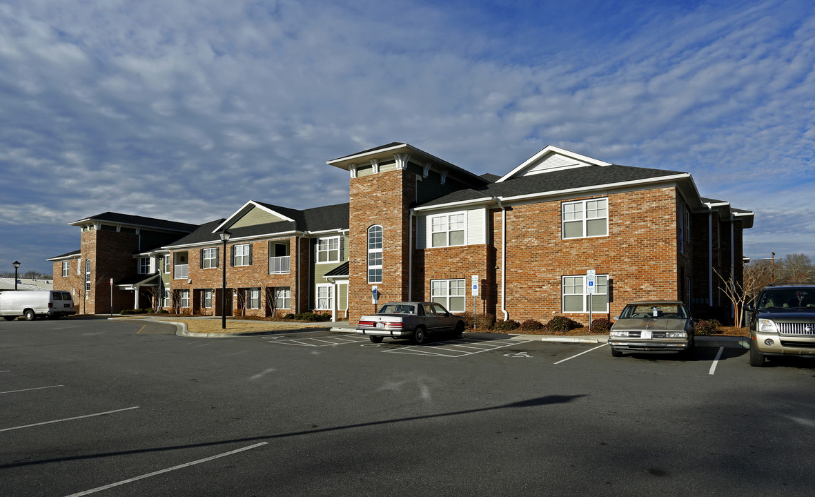 The Villas at Logan Gardens in Concord, NC - Building Photo