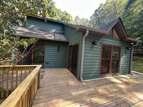 160 Lystra Hills Ln in Chapel Hill, NC - Building Photo - Building Photo