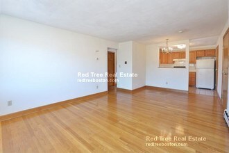 286 Grove St in Newton, MA - Building Photo - Building Photo