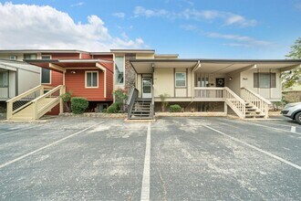 559 Demarett Dr in Lago Vista, TX - Building Photo - Building Photo