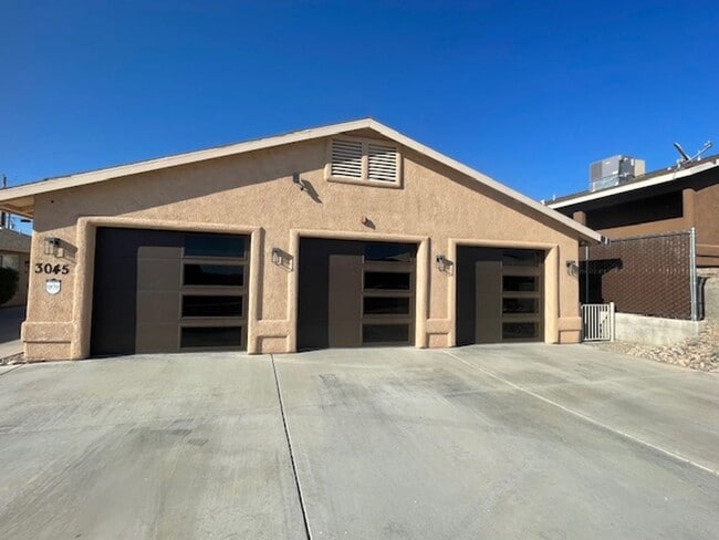 property at 3045 Palisades Dr