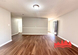 3865 Kerwin Dr in Memphis, TN - Foto de edificio - Building Photo