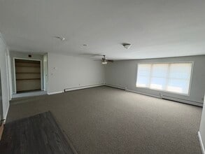 89 Kinney Dr, Unit 202 in Jeffersonville, VT - Building Photo - Building Photo