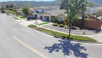 6141 Starling Dr in Gilroy, CA - Building Photo - Building Photo