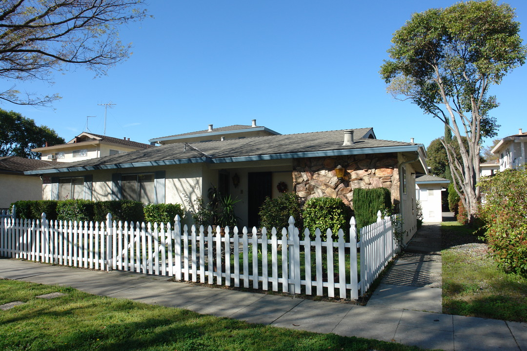 1335 Lexington Dr in San Jose, CA - Building Photo