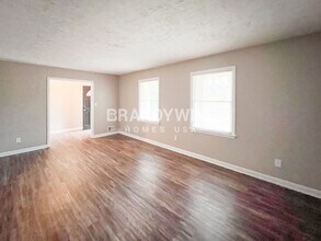 1481 Smokehouse Ln in Stone Mountain, GA - Building Photo - Building Photo