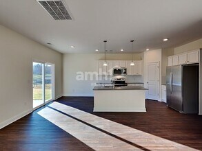 2068 Williamshire Ln in Nashville, TN - Building Photo - Building Photo