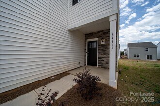 14217 Wilson Mac Ln in Charlotte, NC - Building Photo - Building Photo