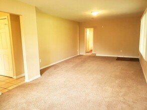 3758 Denton Hwy in Fort Worth, TX - Foto de edificio - Building Photo