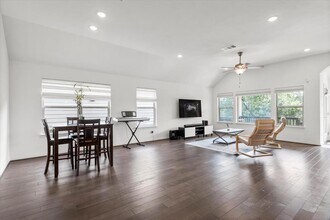 404 Red Matador Ln in Leander, TX - Building Photo - Building Photo