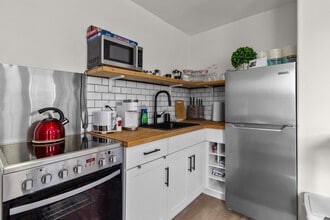 110 Queens Rd in St John's, NL - Building Photo - Building Photo