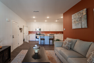 LEVANTE APARTMENT HOMES in Fontana, CA - Building Photo - Interior Photo