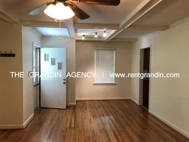 2258 Mountain View Terrace SW in Roanoke, VA - Building Photo - Building Photo