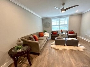 1100 Avalon St in Glen Cove, NY - Building Photo - Building Photo