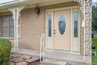 5960 Townhouse Ln in Beaumont, TX - Building Photo - Building Photo