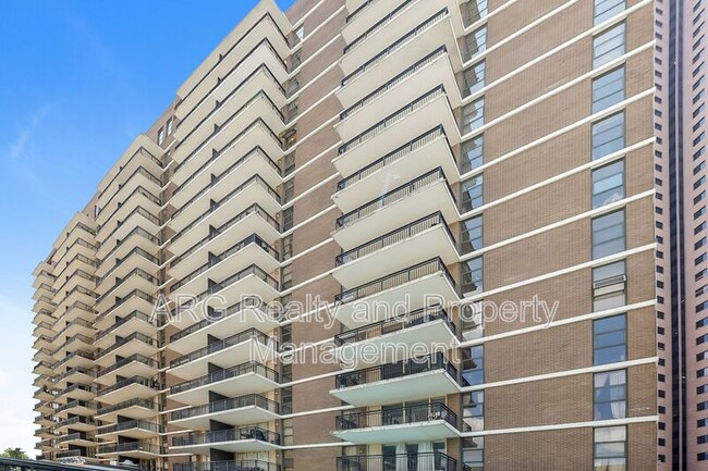 property at 620 Peachtree St NE