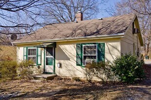 923 Circle Dr in Springfield, TN - Building Photo