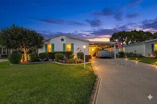 2820 Eagle's Nest Way in Port St. Lucie, FL - Building Photo