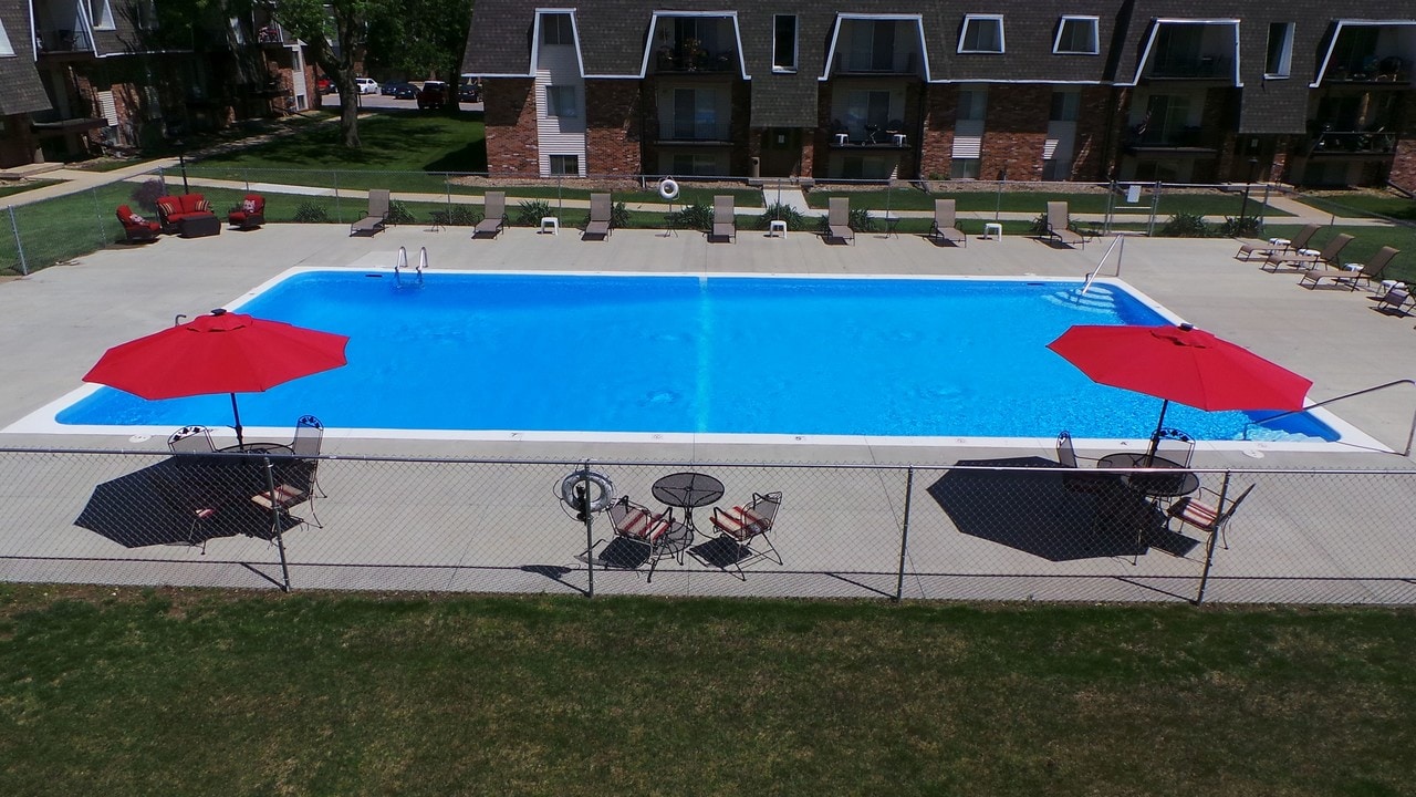 Edgemont Park Apartments in Waterloo, IA - Foto de edificio