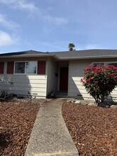 1717 Tisserand Dr in Santa Rosa, CA - Building Photo - Building Photo