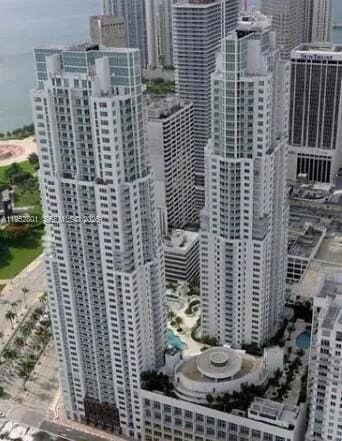 253 NE 2nd St, Unit 4807 in Miami, FL - Foto de edificio