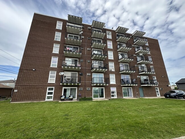 property at 7229 W Higgins Ave