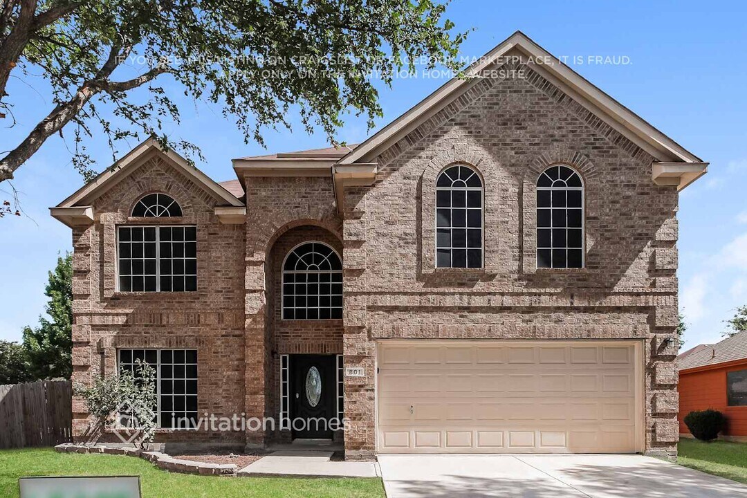 801 Dayspring Dr in Denton, TX - Building Photo