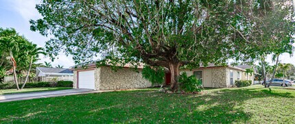 1242 Wyndcliff Dr in Wellington, FL - Building Photo - Building Photo