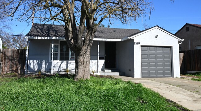 4517 37th Ave in Sacramento, CA - Building Photo - Building Photo