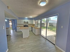 16827 Kilwinning Dr in Houston, TX - Building Photo - Building Photo