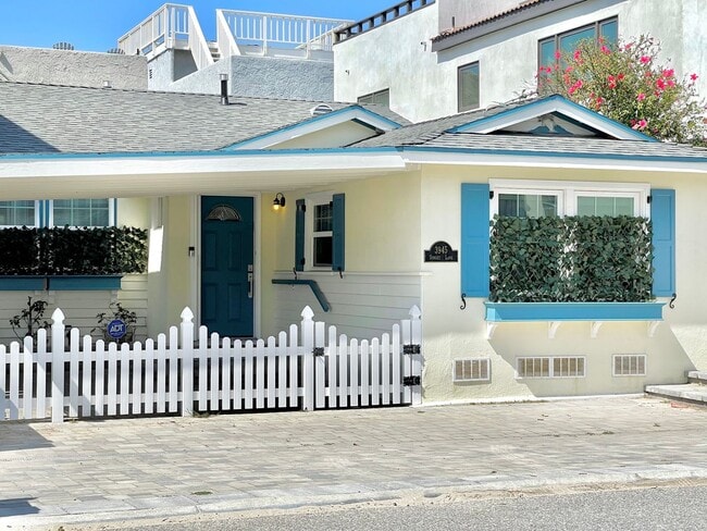 3945 Sunset Ln in Oxnard, CA - Building Photo - Building Photo