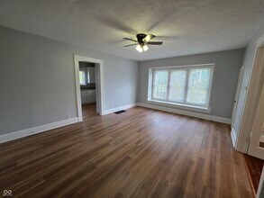 117 S Heflin St in Cumberland, IN - Building Photo - Building Photo