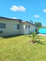 4216 SW 51st St, Unit Lofty Airy home retreat in Fort Lauderdale, FL - Building Photo