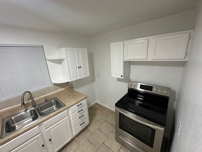 2013 Early St in Lynchburg, VA - Foto de edificio - Building Photo