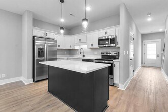 303 Jonathan Wade Cir in Clarksville, TN - Building Photo - Building Photo