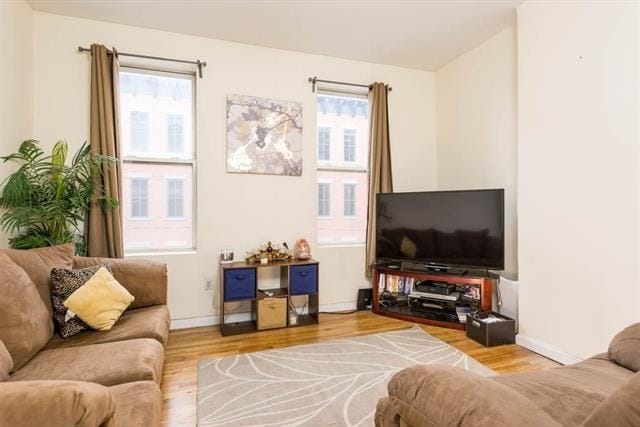 property at 923 Garden St
